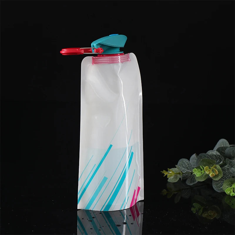 Foldable Water Bottles Flexible Reusable Travel Water Bottle Plastic Water Pouch Soft Flask Water Bag With Carabiner Clip